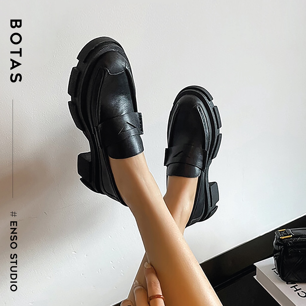 Giày loafer nữ botas đen