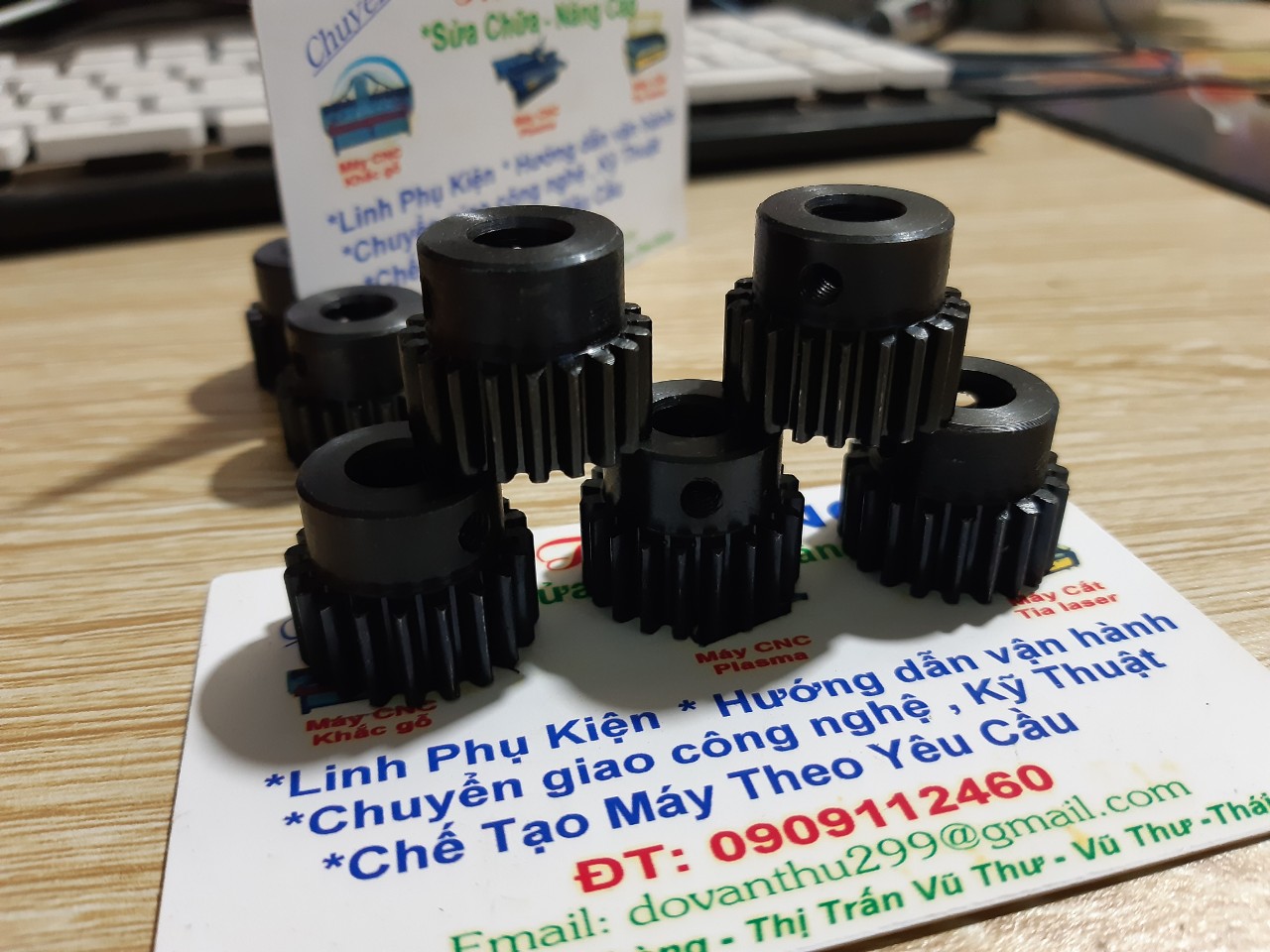 Bánh răng thẳng modul 1 20 răng trục phi 6/8/12mm