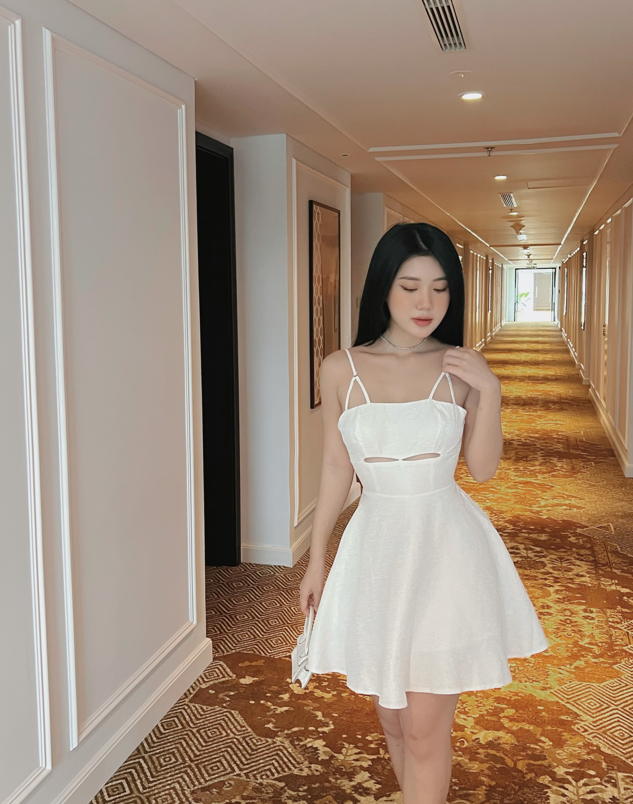 Đầm xòe 2 dây cách điệu dự tiệc sang trọng