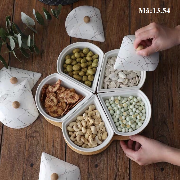 Khay mứt 5 cánh vân đá vàng bằng sứ kèm đế gỗ, hũ đựng bánh kẹo, các loại hạt khô, mứt tết: 13.54