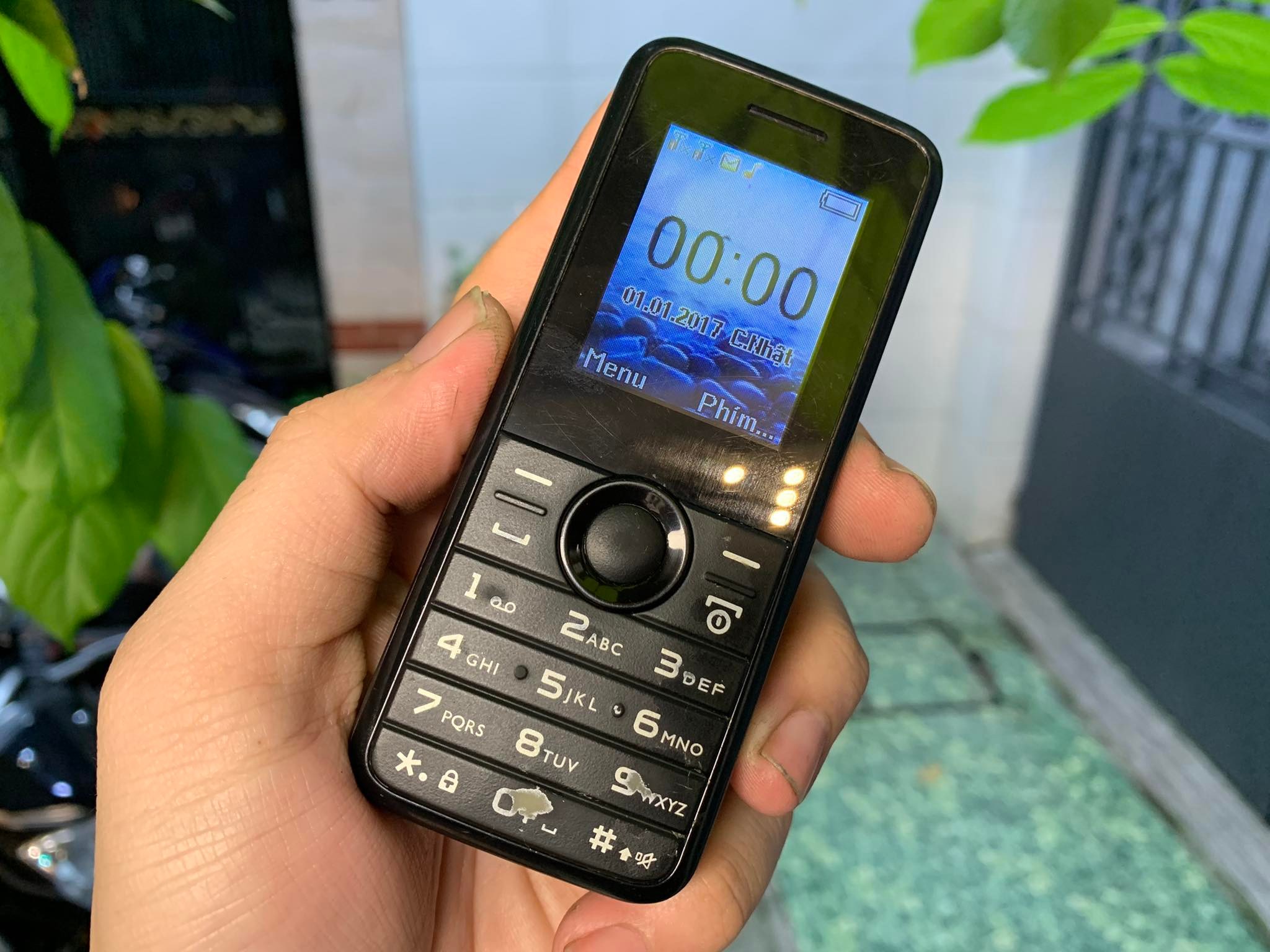 Lk Điện thoại Philips E106 chính hãng màu đen