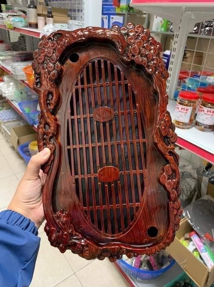 Khay trà đựng ấm chén tùng hạc điêu khắc nhựa giả gỗ - cực đẹp và sang trọng