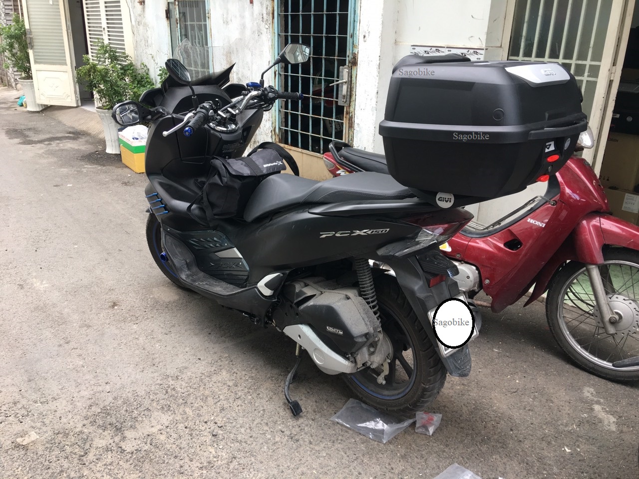 [HCM]Combo thùng xe PCX mẫu E43NTL gối tựa lưng BE43N baga PCX chuẩn hàng givi
