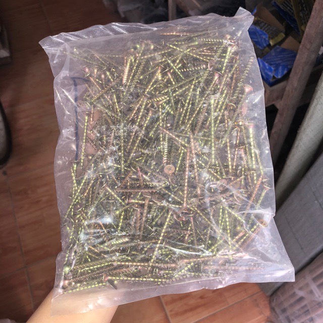 Ốc vàng - vít vàng dùng để bắt kệ gỗ