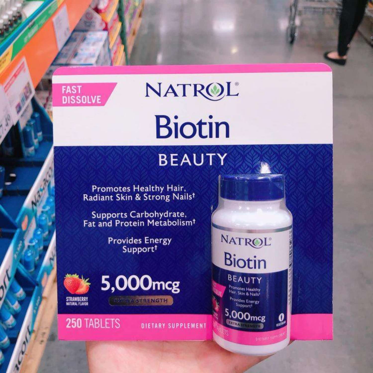 Viên ngậm nhai Natrol Biotin 5,000mcg Extra Strength 250 viên Beauty Fast Dissolve vị dâu của Mỹ - Hỗ trợ tóc móng khỏe biotin 5000 mcg