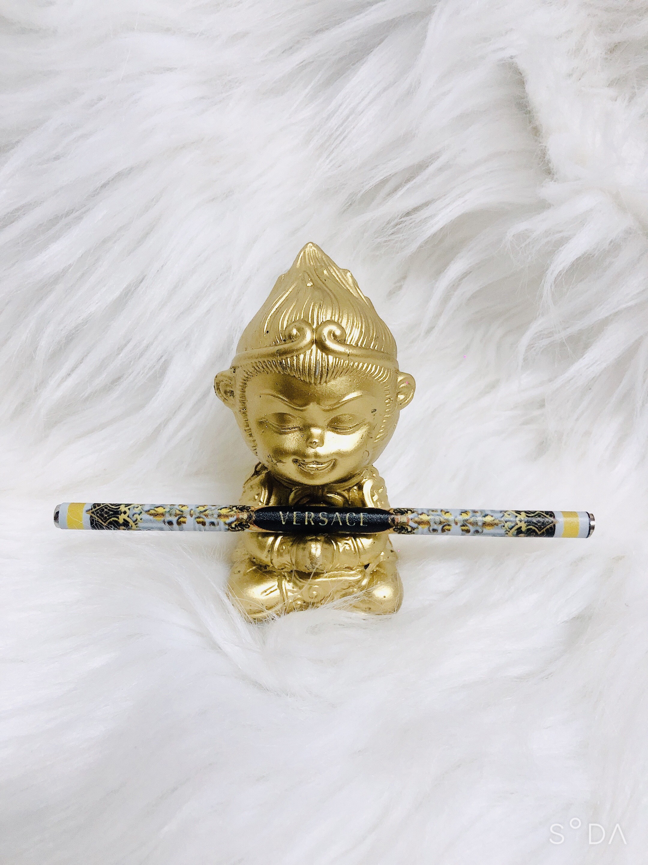 Tượng tề thiên trang trí