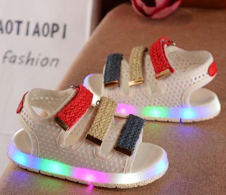sandal kèm đèn led cho bé trai bé gái năng động