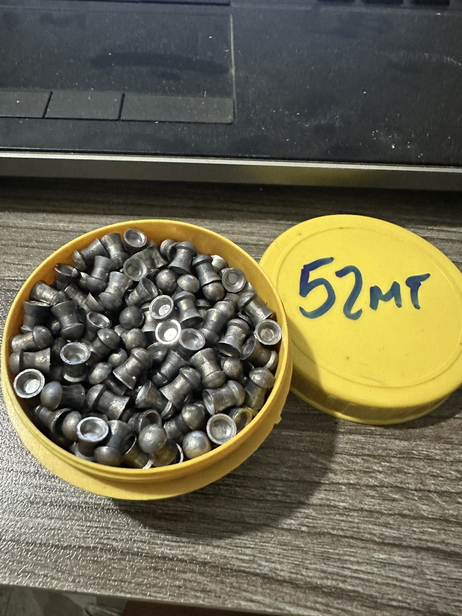 Chì câu tàng hình 4.5 , 5.0 ,5.52 ,5.54 ,5.56 , 6.35, 6.40 béo , xuyên phá , slug , mọnter , nhọn 1kg