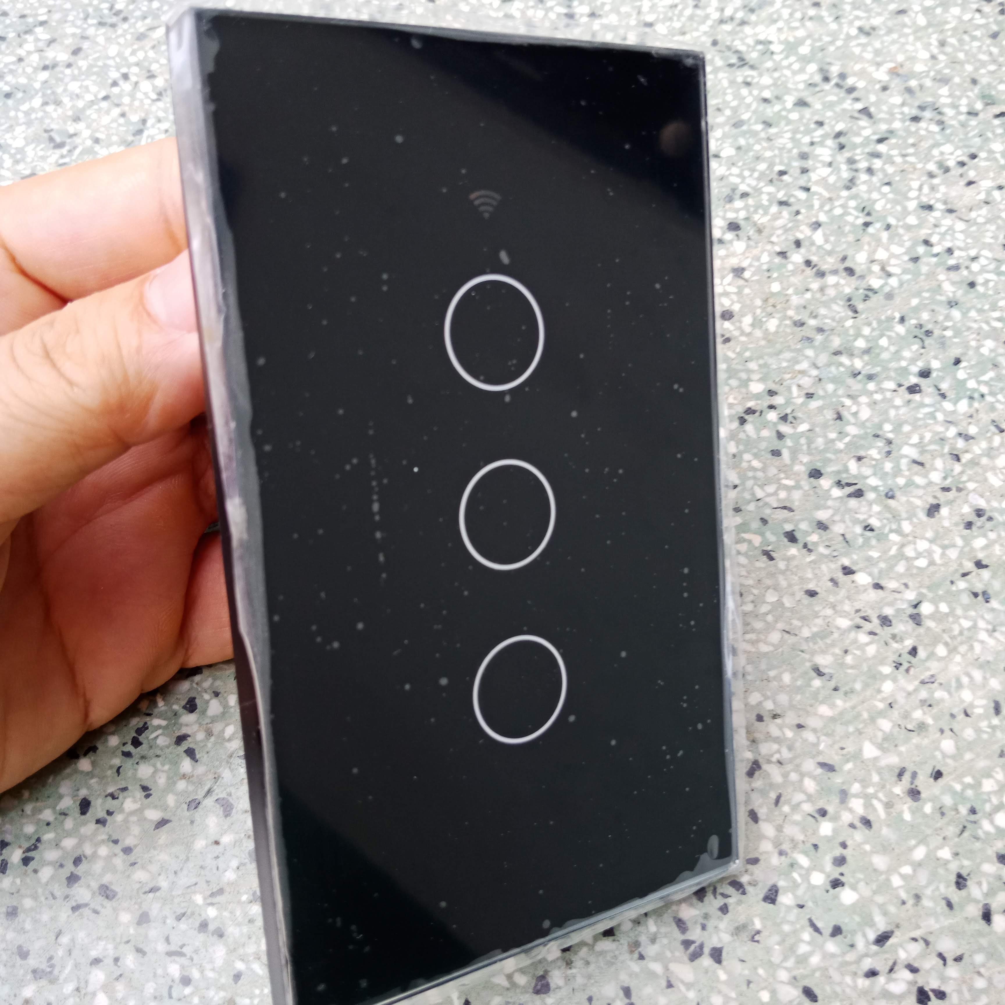 Công tắc thông minh Wifi mặt Chữ Nhật 3 nút đen (App Tuya, SmartLife), Hổ trợ Alexa, Google Home, IFTTT