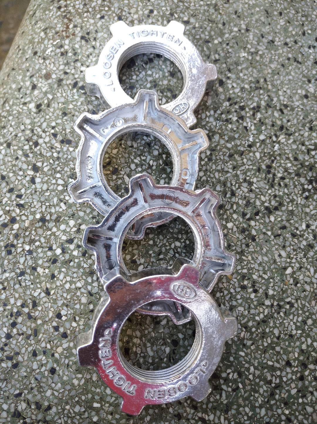 5 cái tán giữ lòng nhôm