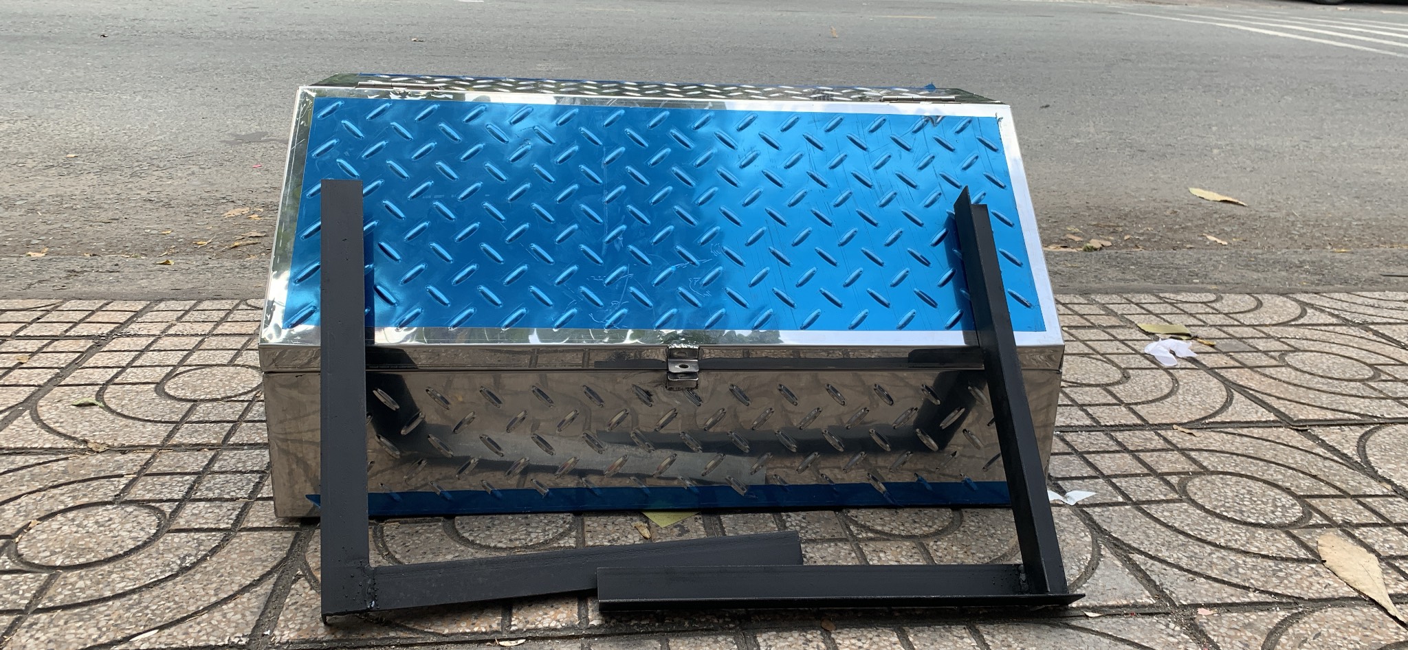 Thùng đồ nghề cho xe tải, hàng inox chất lượng