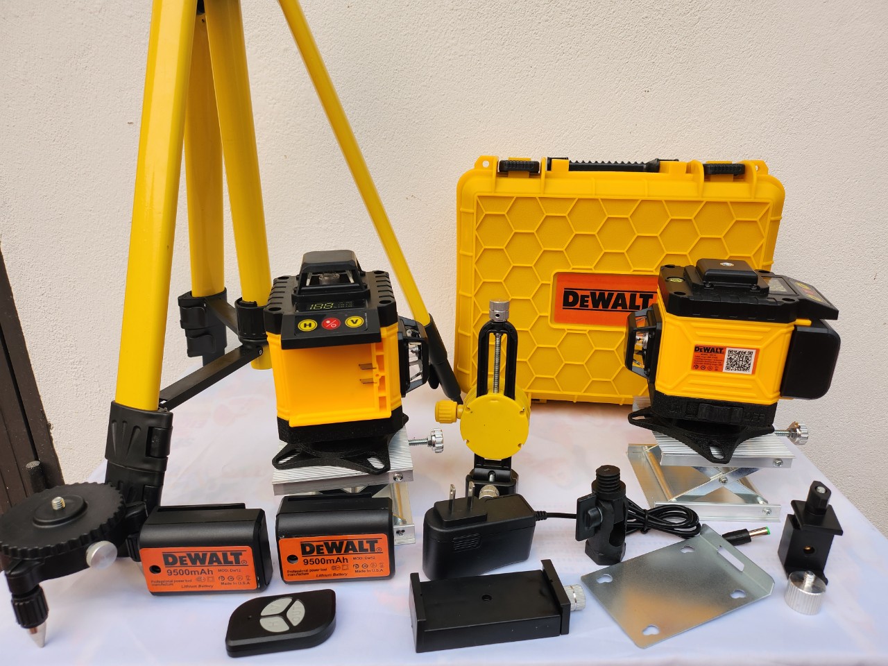 Máy laser 12 tia xanh - Máy bắn cốt laser siêu sáng - Máy cân bằng laser 12 tia xanh,kèm pin dự phòng,bảo hành 1 năm
