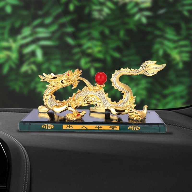 Tượng rồng vàng nhả ngọc phong thủy tặng kèm nước hoa trang trí trên taplo xe ô tô, xe hơi