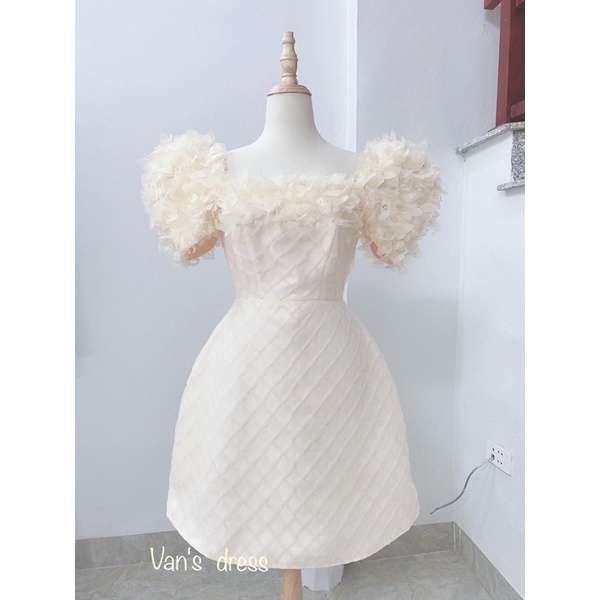 Váy lưới kem đính hoa & pha lê cao cấp