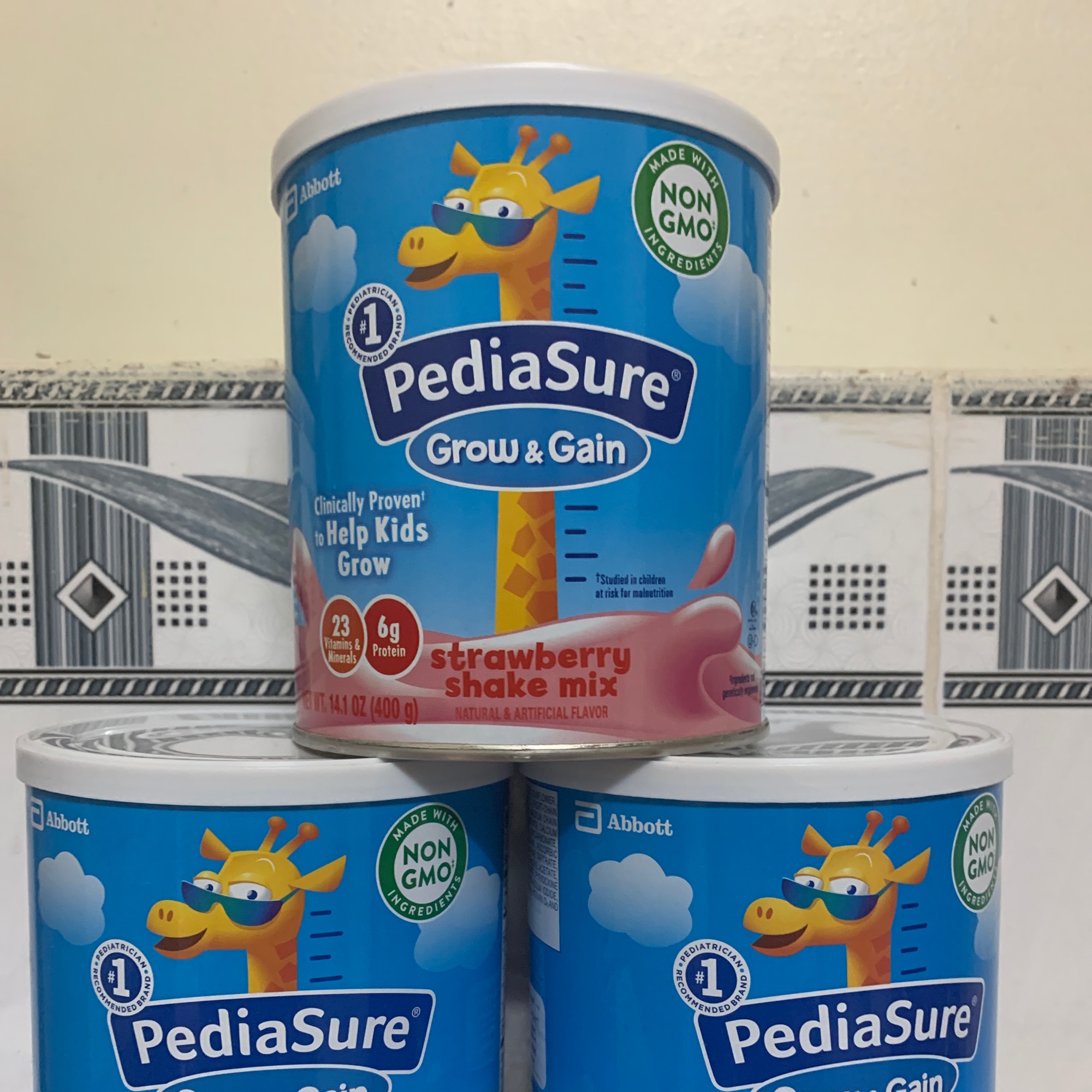 Tên sản phẩm: Sữa Pediasure Grow and Gain Shake Mix hương Vanilla Quy cách đóng gói: 400g/Hộp Hãng sản xuất: Abbott Hoa Kỳ