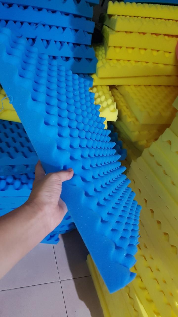  Set 10 tấm Mút  tiêu âm hình trứng Hột gà  loại 1   Kt 40x40cm dày 5cm một tấm   màu đỏ xám vàng xanh   