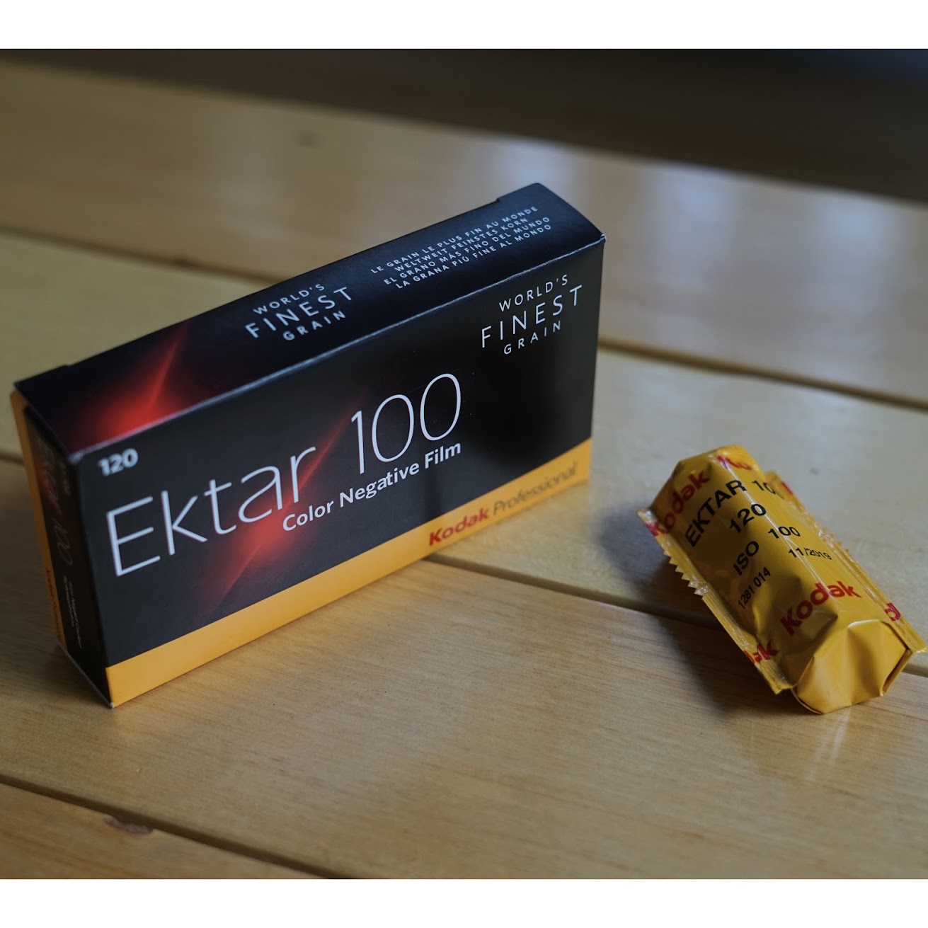 Film Kodak Ektar 100, 120 ( Phim chụp ảnh 120)