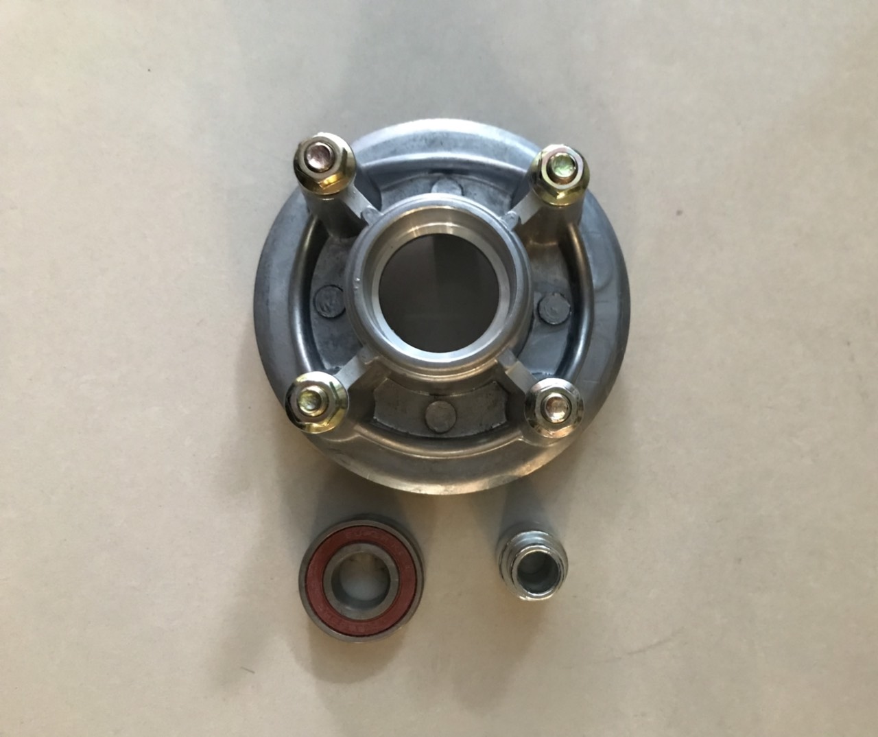 CÙI DĨA(CỦ NHÔNG) NHÔNG SÊN XÍCH RS VÀ RSX 110:WAVE A 110,BLADE,FUTURE 125,WAVE 110,RSX 110