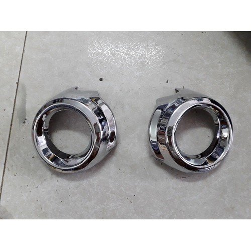 ỐP TRANG TRÍ ĐÈN SƯƠNG MÙ MITSUBISHI XPANDER 2018 - 2020