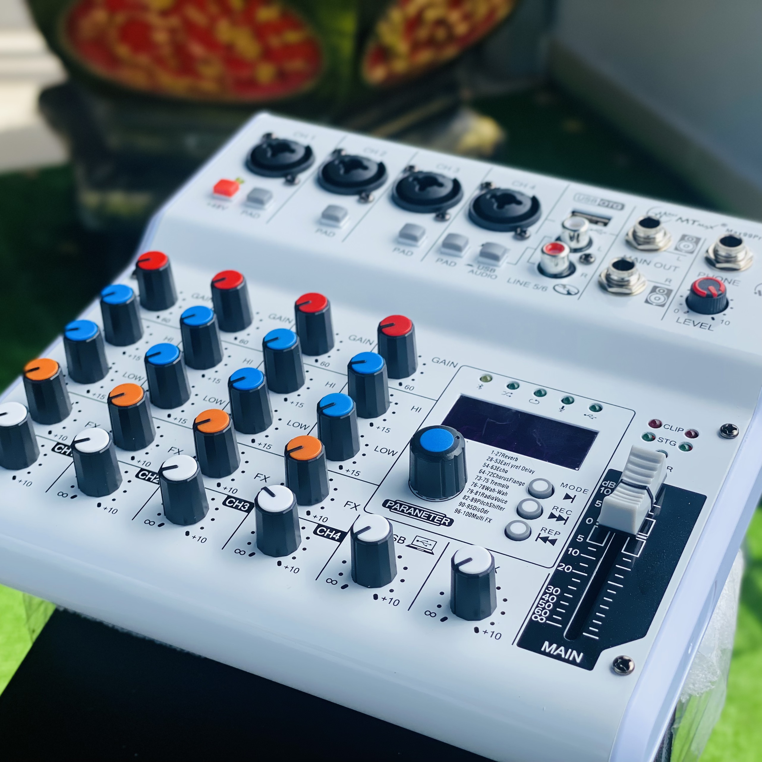Mixer Âm Thanh Gia Đình MTMAX Max99 PLUS Hát Livestream, Thu Âm, Karaoke Với Dàn Âm Thanh Gia Đình, Thiết Kế Sang Trọng Tích Hợp 99 Hiệu Ứng