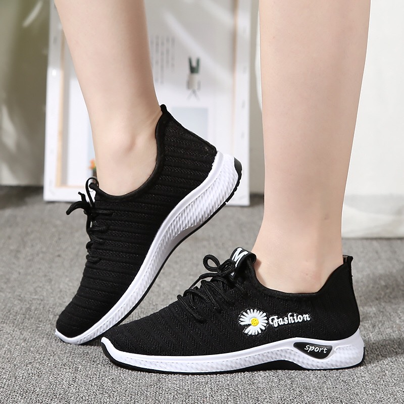 Giày nữ thể thao siêu đẹp họa tiết hoa cúc