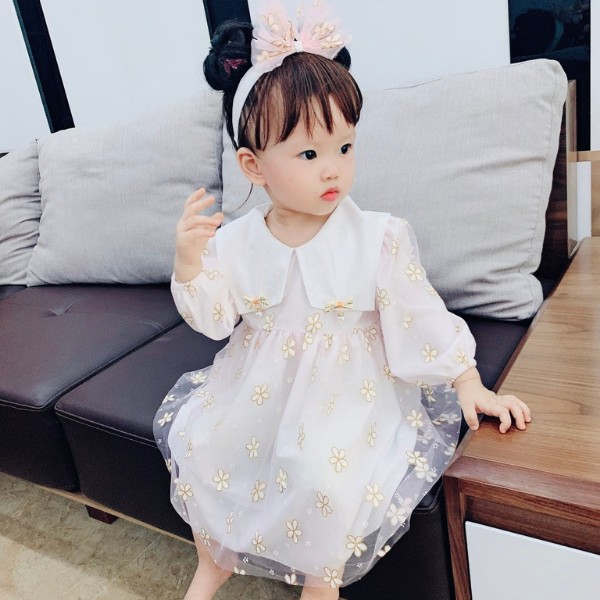 Váy công chúa cho tiểu thư bé nhỏ của mẹ tặng tuban đáng yêu