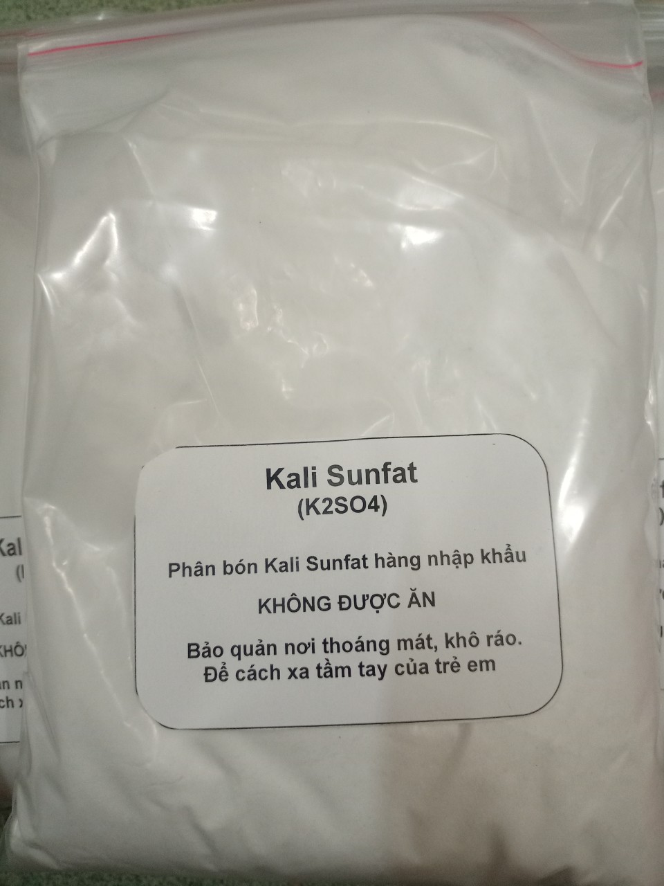 Túi 1 kg phân bón Kali Sunfat (Kali trắng) K2SO4 nhập khẩu Hàn Quốc giúp tăng kích cỡ củ quả, tăng độ ngọt, hương vị, chất lượng nông sản