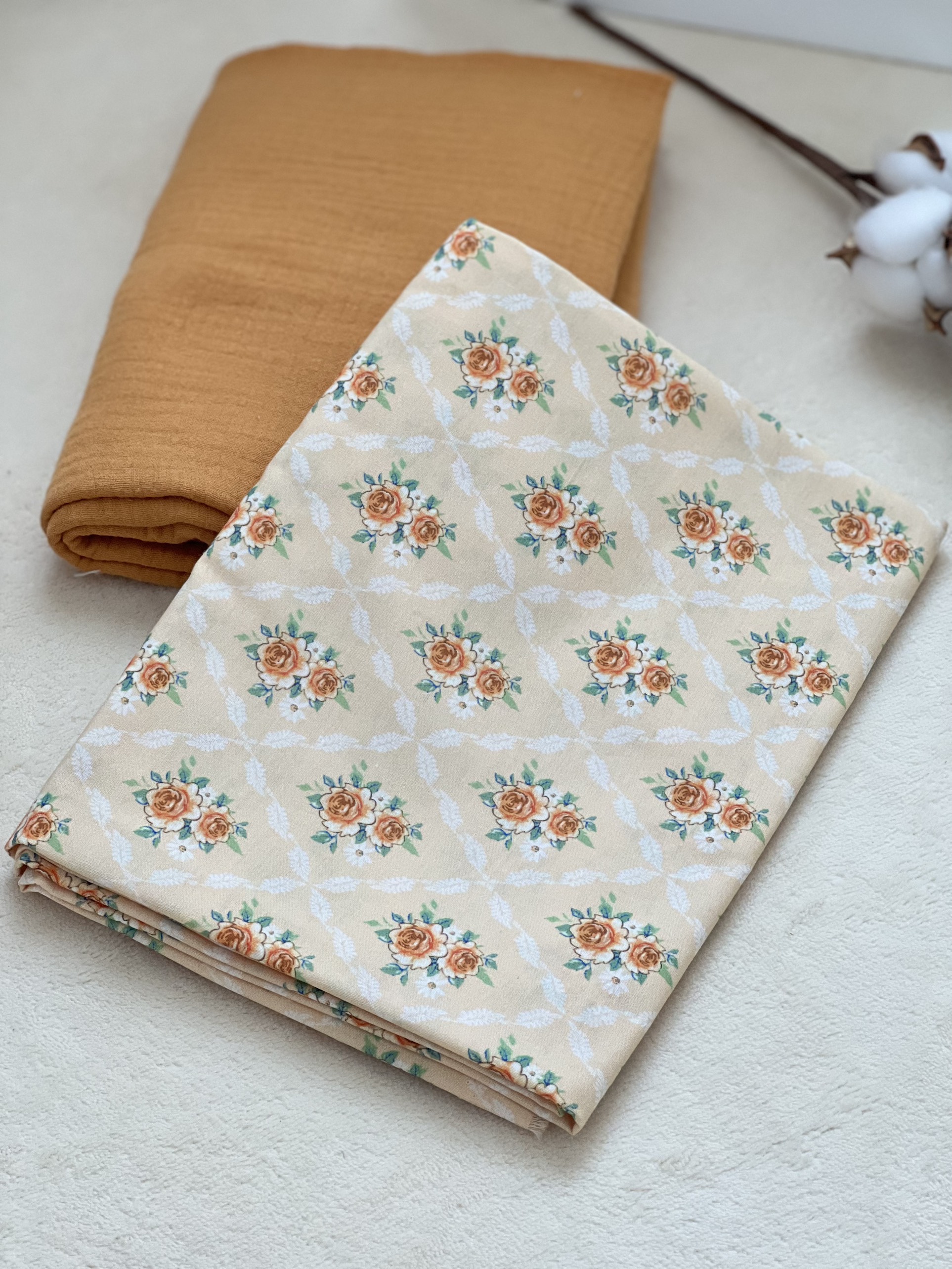 Vải họa tiết Cotton hoa hồng cam ô chéo Nhà Vải Linen
