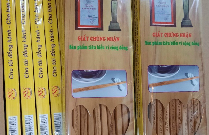 Đũa sạch gỗ Giá Tỵ