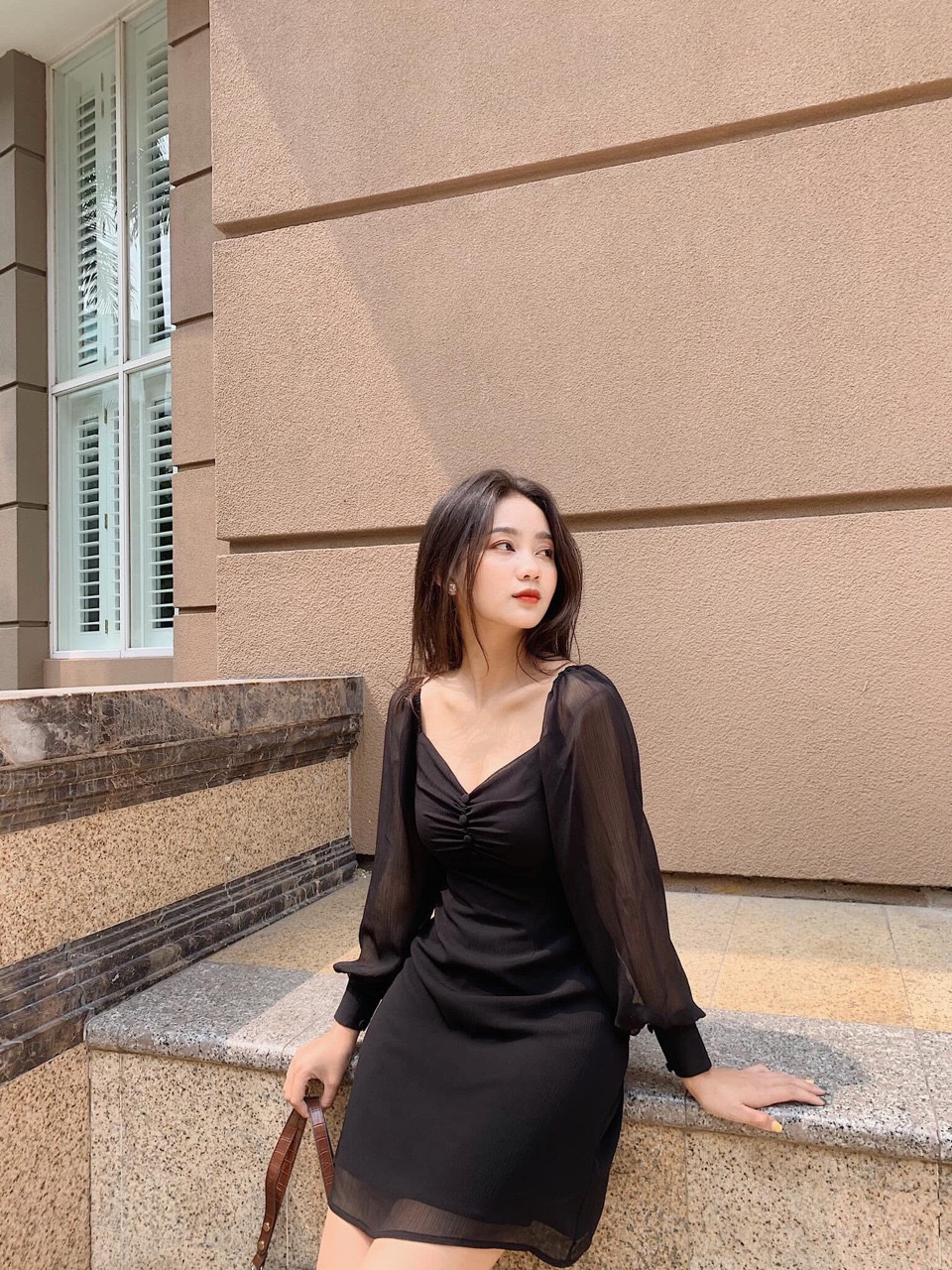 Đầm Dự Tiệc Đen Nhún Ngực Phối nút Bọc / Đầm Tiệc Đen Sang Trọng Trend 2020