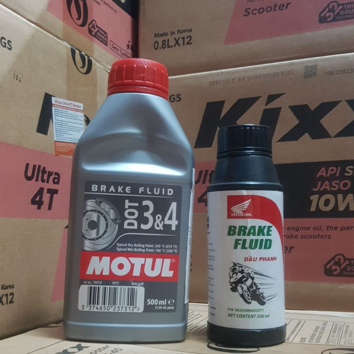 Dầu thắng DOT 3&4 Motul- dầu thắng DOT 4 cao cấp 500ml dầu thắng Honda..1 chai khách chọn phân loại khi mua SP