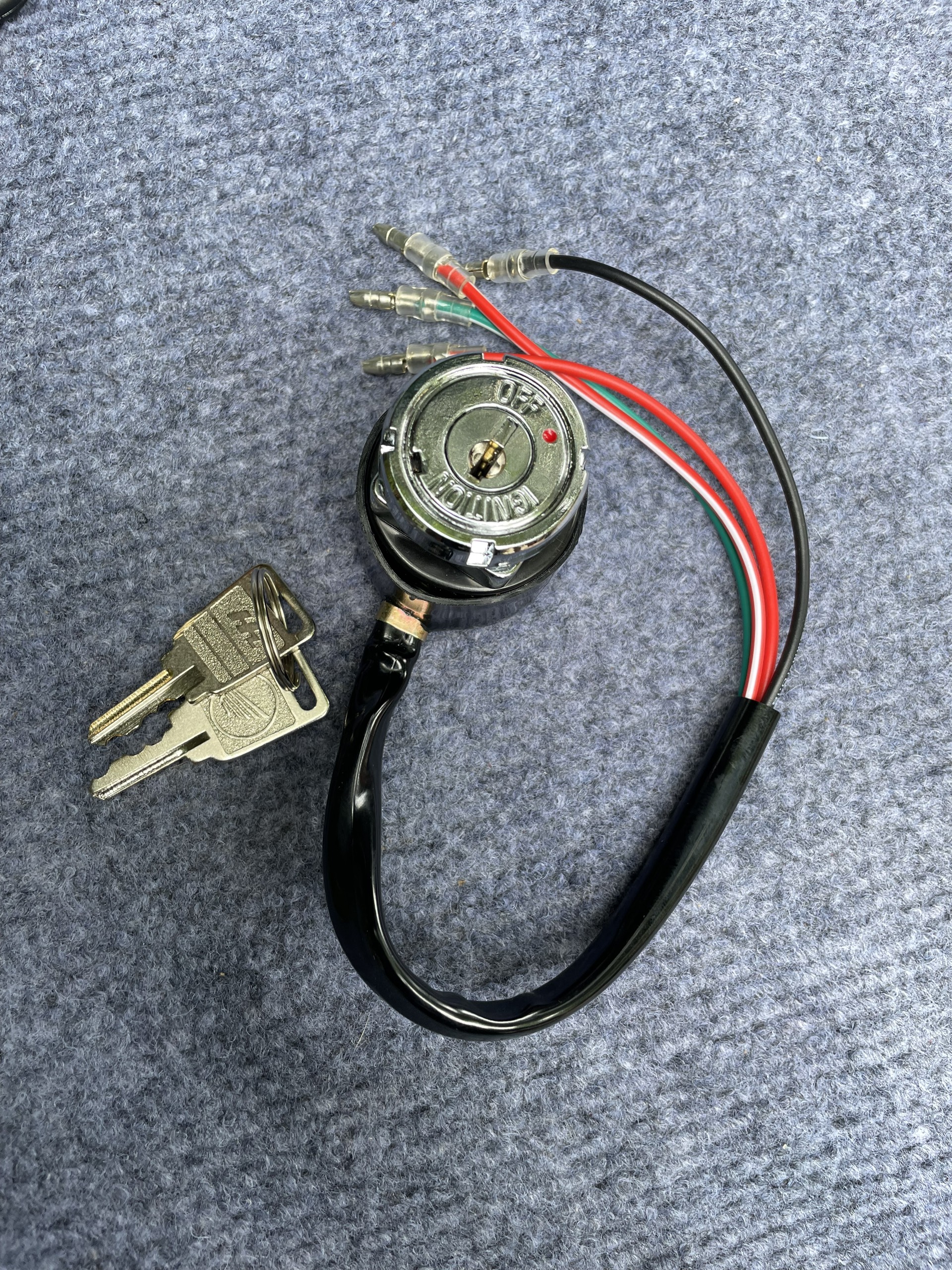 Ổ khóa sườn 67 hm