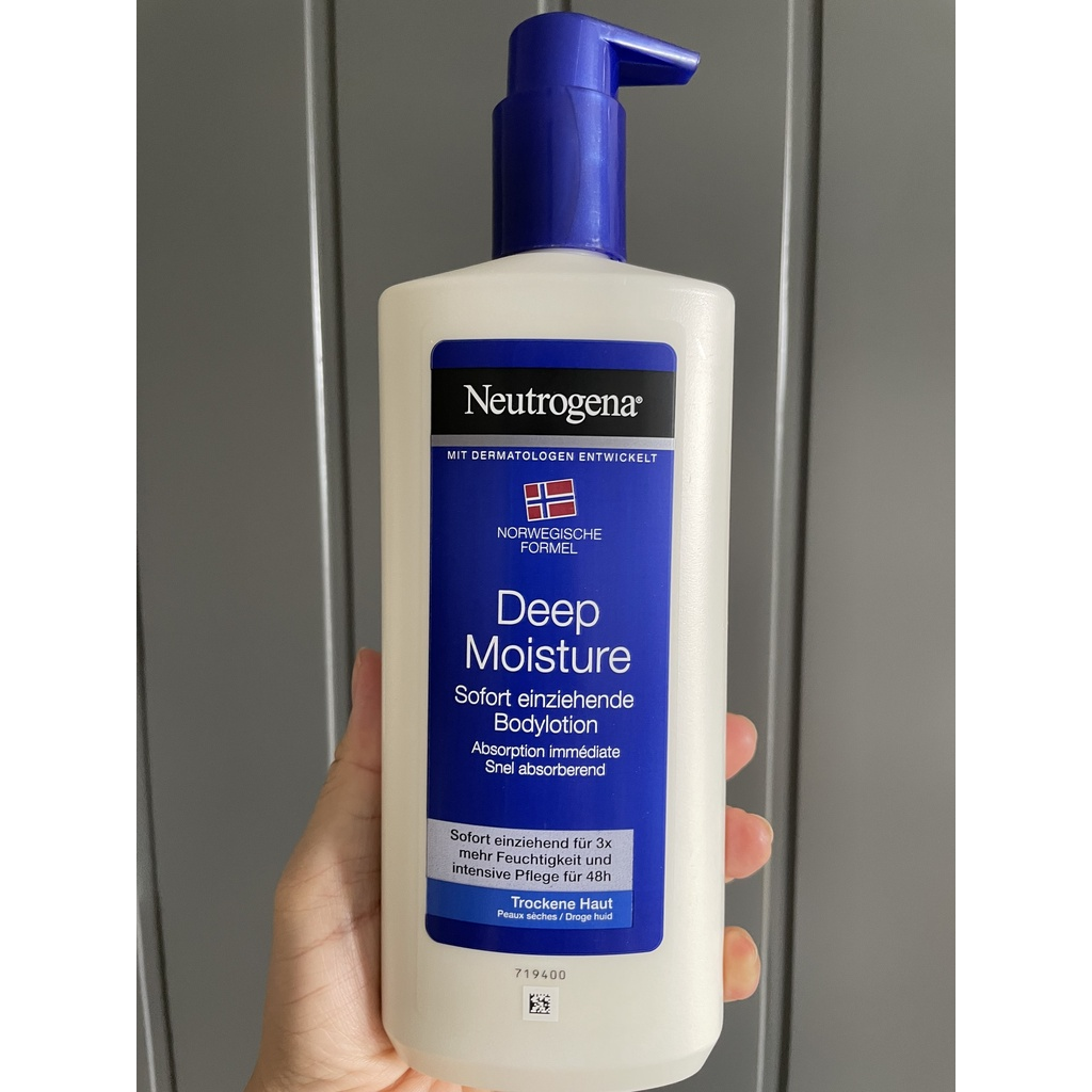 Sữa dưỡng thể Neutrogena Deep Moisture Bodylotion dành cho da khô