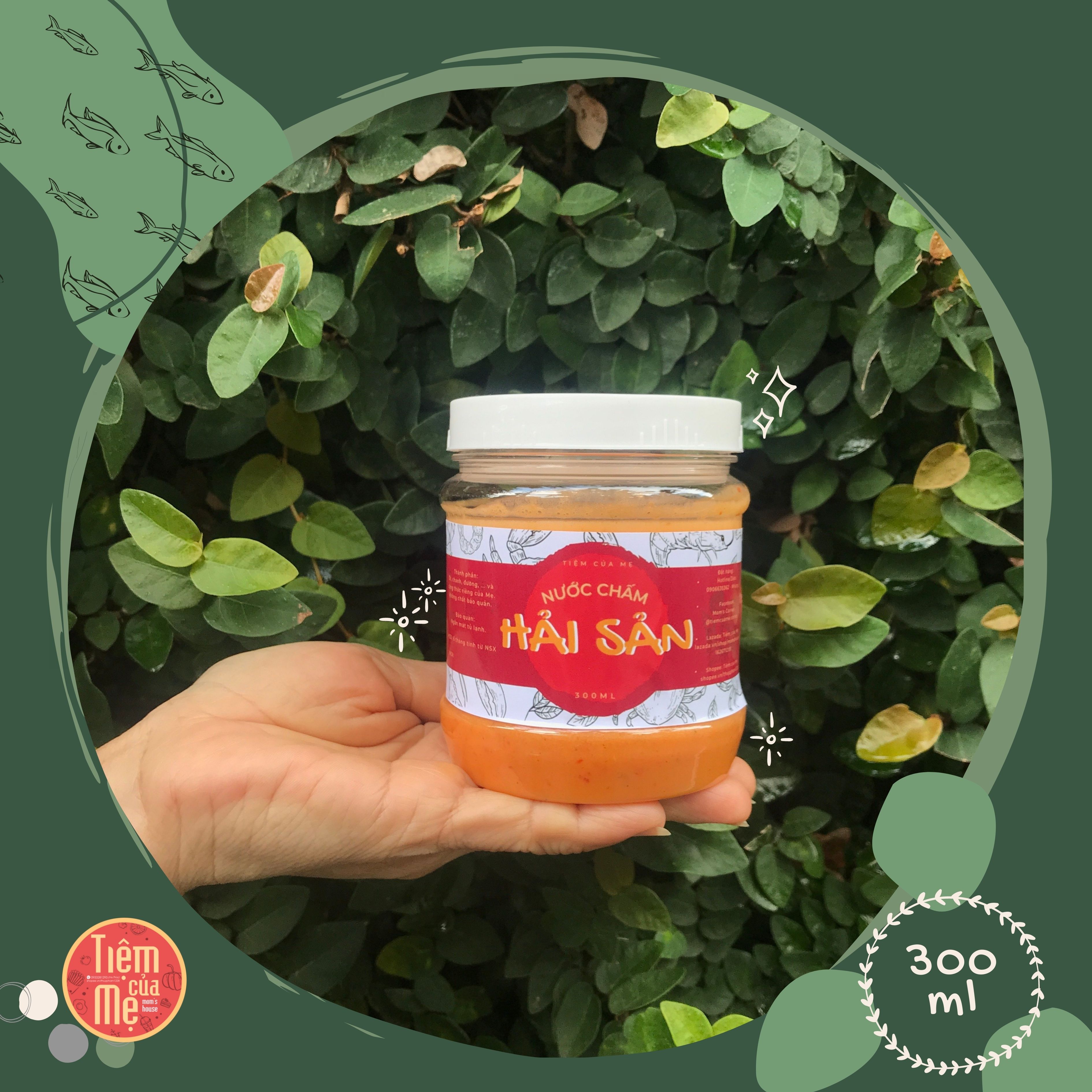 Nước chấm hải sản nhà làm, sạch sẽ hợp vệ sinh, dùng chấm hải sản, thịt luộc, đồ nướng, lẩu và đồ ăn vặt các loại.