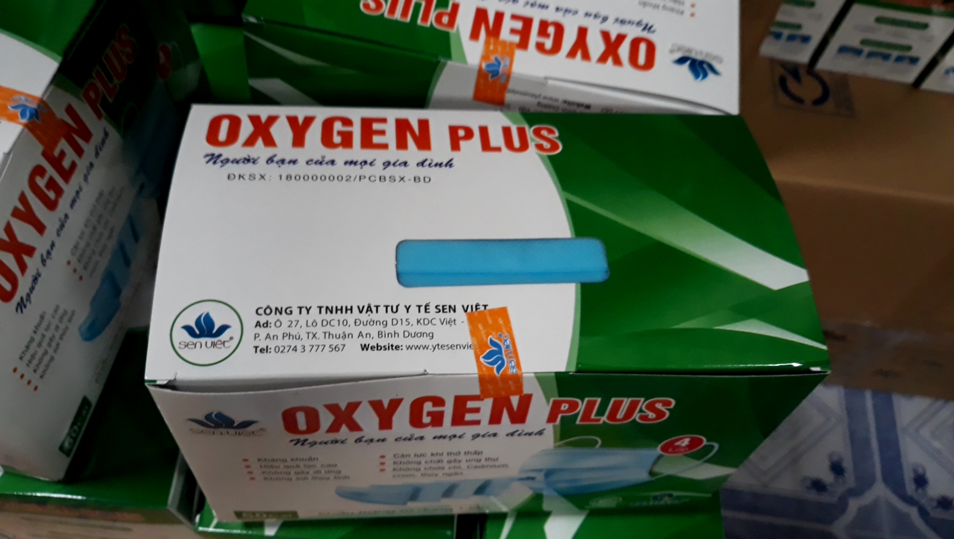 Khẩu trang y tế sen việt 4 lớp - hộp/50cai giá 30.000 đồng/hộp