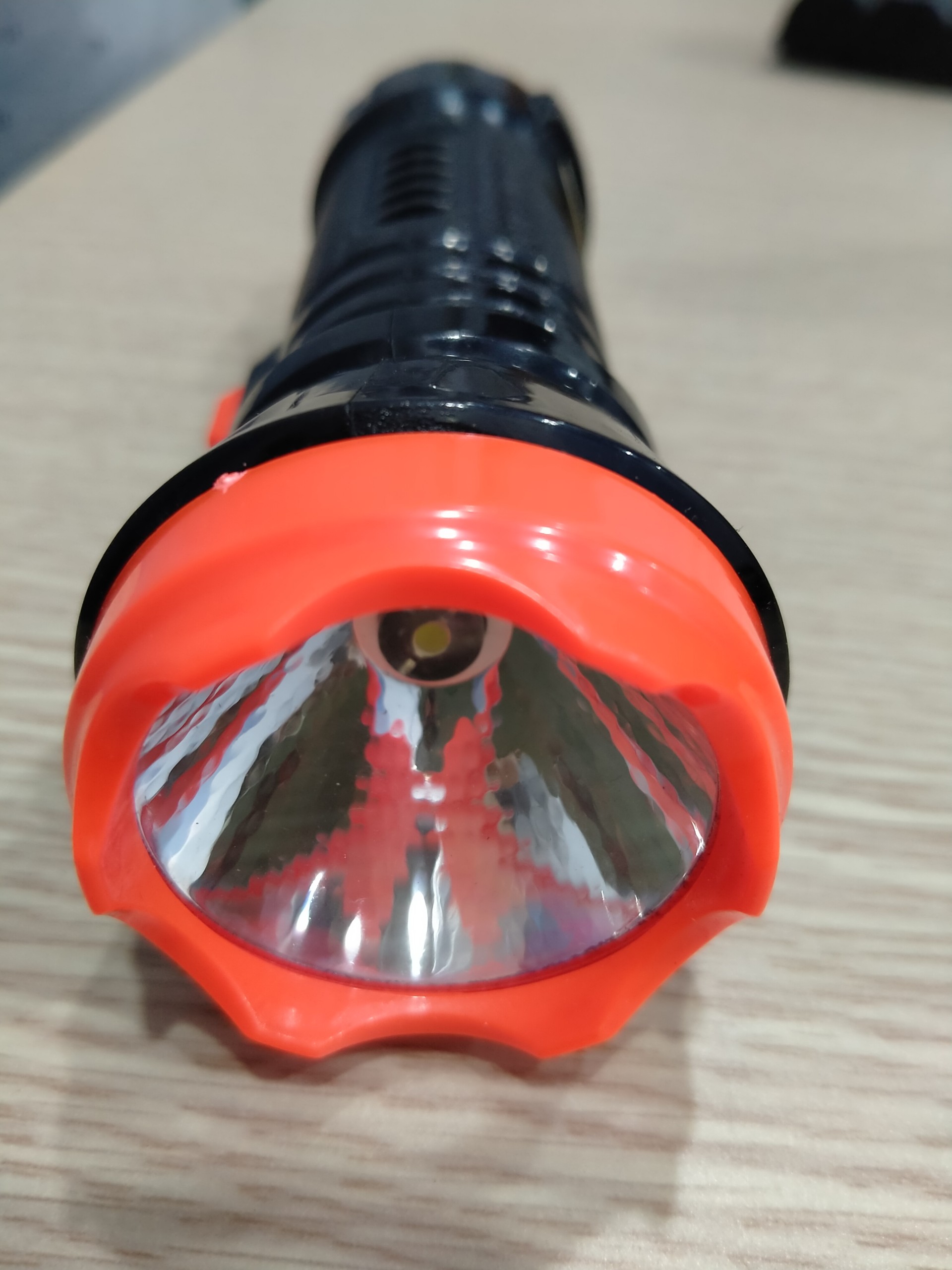 Đèn pin sạc đèn pin led siêu sáng 26x155mm pin tiểu aaa 2 x 1.5v đèn pin đa năng led-770