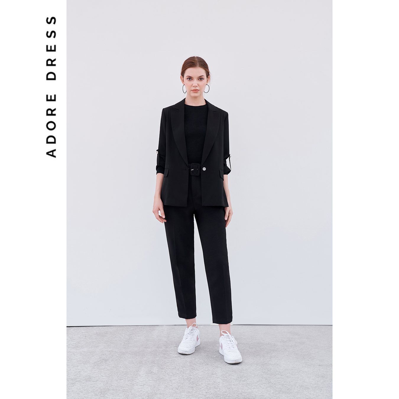 Blazer cổ 2 ve chéo tay lỡ đính cá tay màu đen 2BL1004 ADOREDRESS