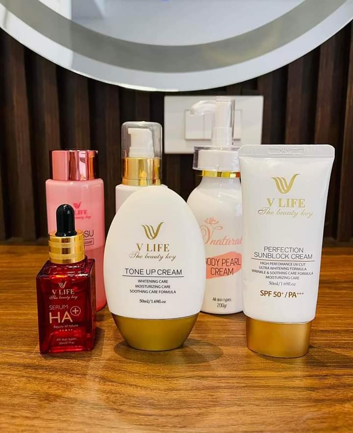 Bộ mỹ phẩm Vlife chăm sóc da mặt [kem chống nắng, kem dưỡng da mặt, serum hỗ trợ trị mụn làm trắng da,sữa rửa mặt sinh học và nước tẩy trang]