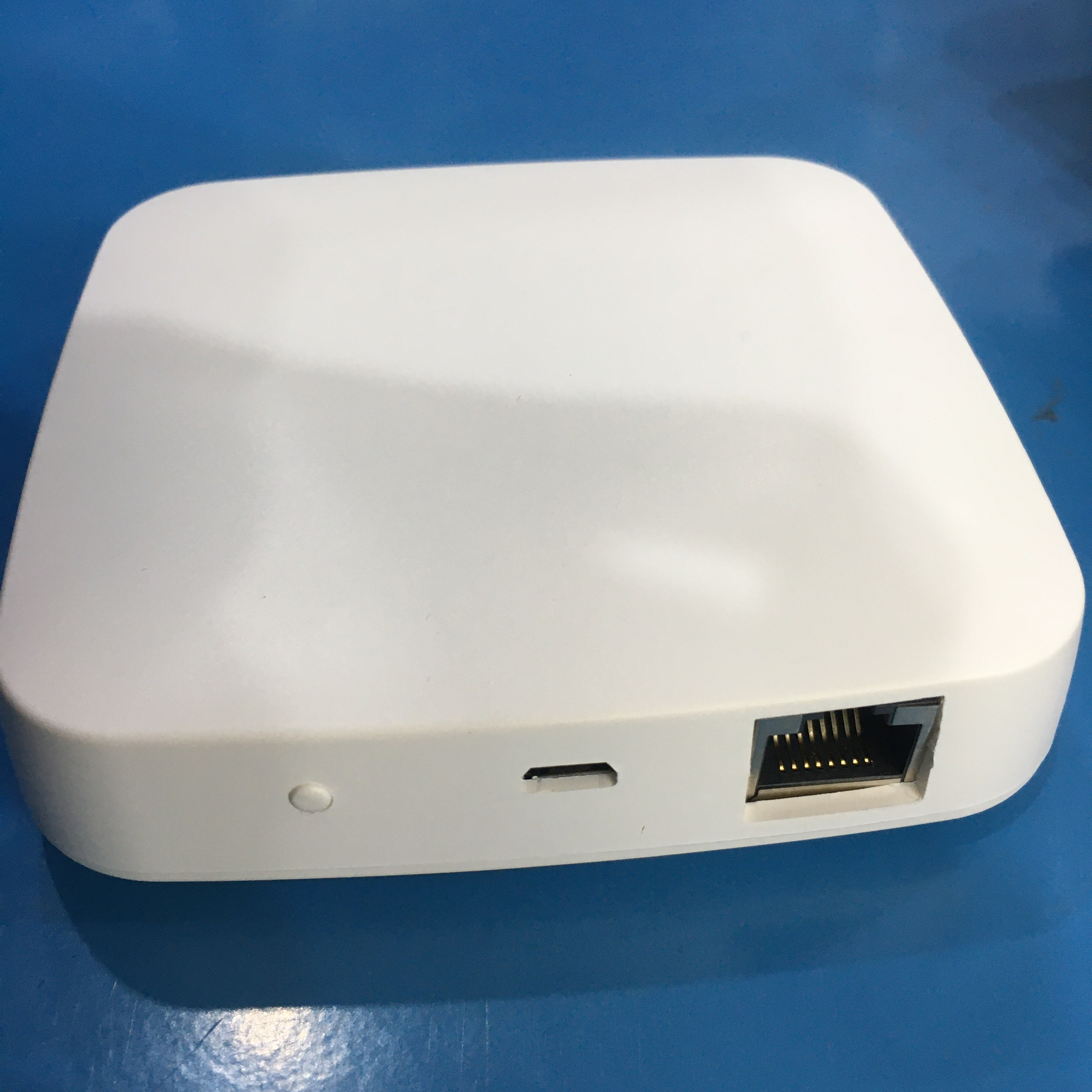 Hub Zigbee 3.0 Bộ Điều Khiển Trung Tâm Nhà Thông Minh Tuya
