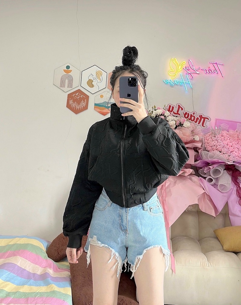 Áo khoác nỉ xốp dập nổi form lửng siêu đẹp - chipu clother