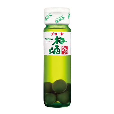 MƠ VÀNG CHOYA XANH NHẬT BẢN (CHAI 650ML - CÓ TRÁI MƠ BÊN TRONG)