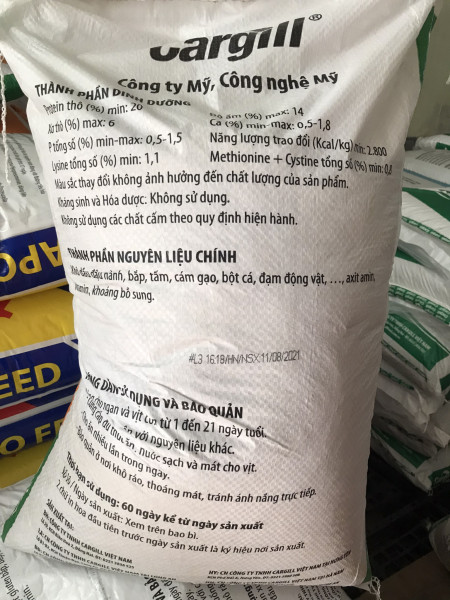 1kg cám vịt ngan úm từ 1 đến 21 ngày tuổi của cargill