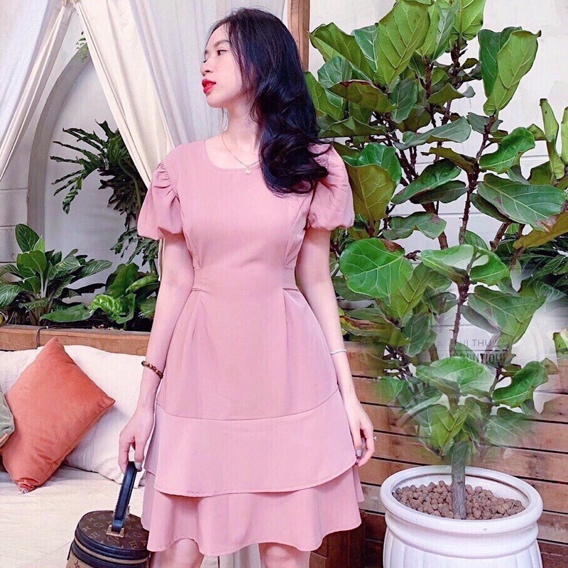 Đầm hồng tầng thắt eo