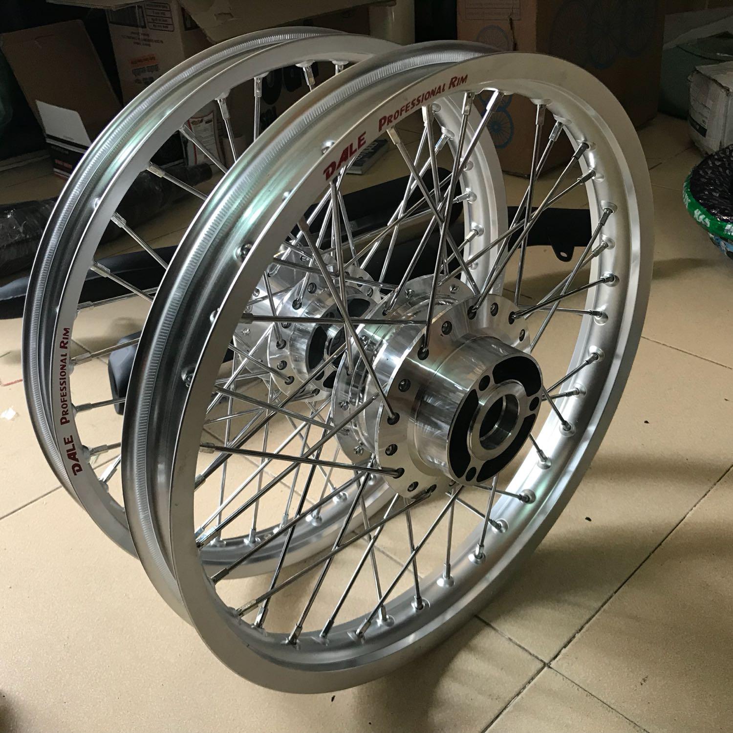 Bộ bánh căm raider fi và satria fi đùm mạ crom. Căm osaka mạ crom. Niềng nhôm DALE thái. Lắp như zin