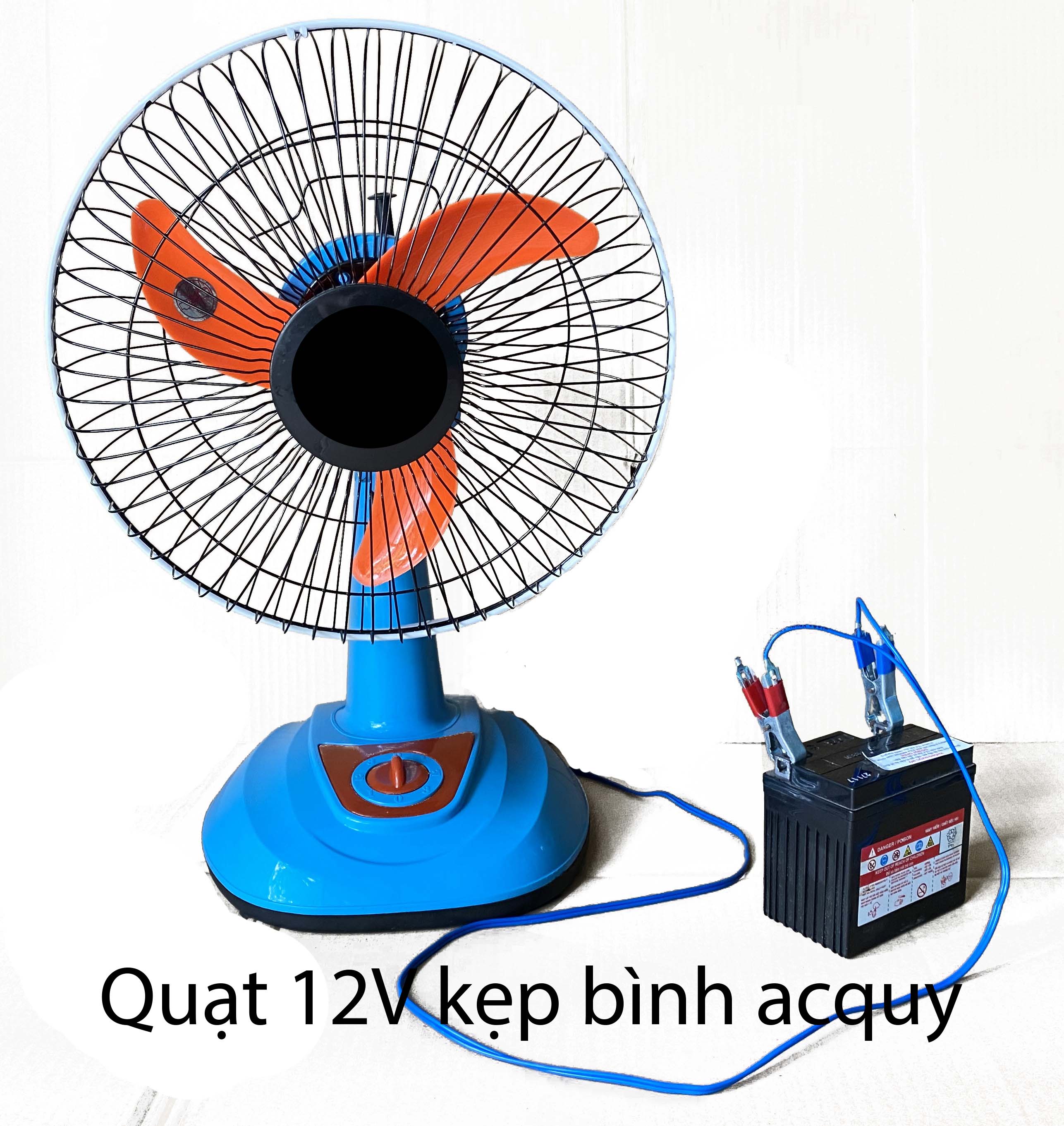 Quạt Bàn 12V kẹp bình, sử dụng được pin NLMT, có 3 tốc độ gió.