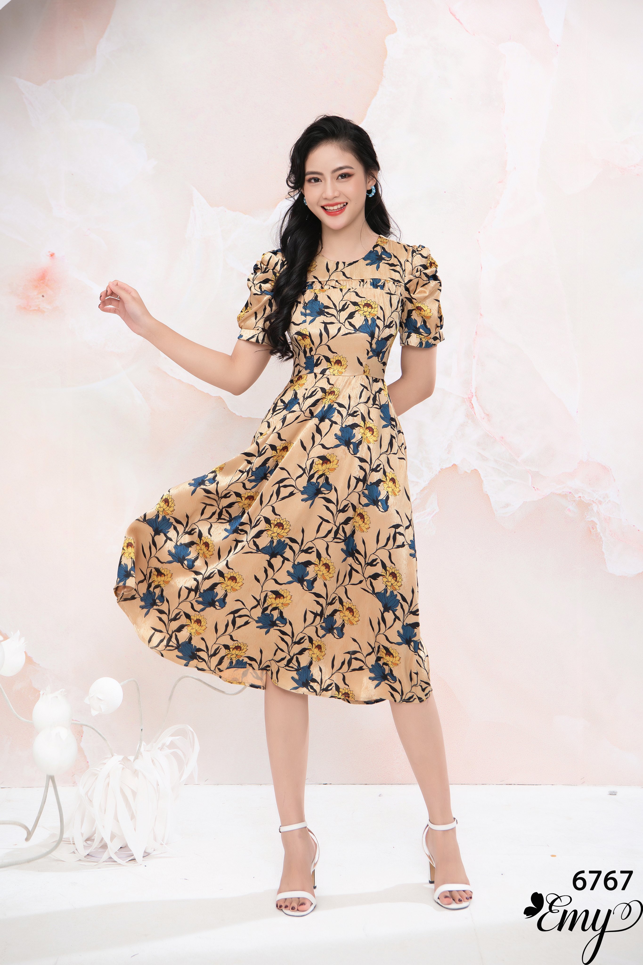 Đầm emy em6767 xoè lụa vân họa tiết hoa