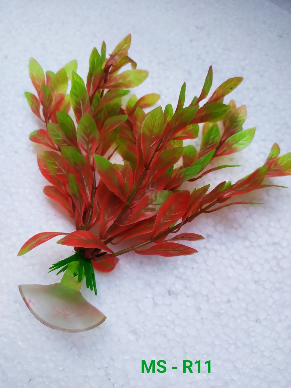 Cây nhựa cao 15 cm đế nhựa trang trí hồ cá-bể cá cảnh.