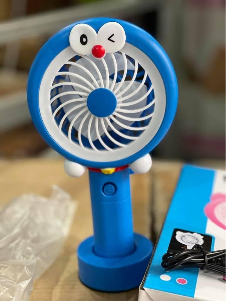 Quạt mini tích điện cầm tay doremon sản phẩm mới.