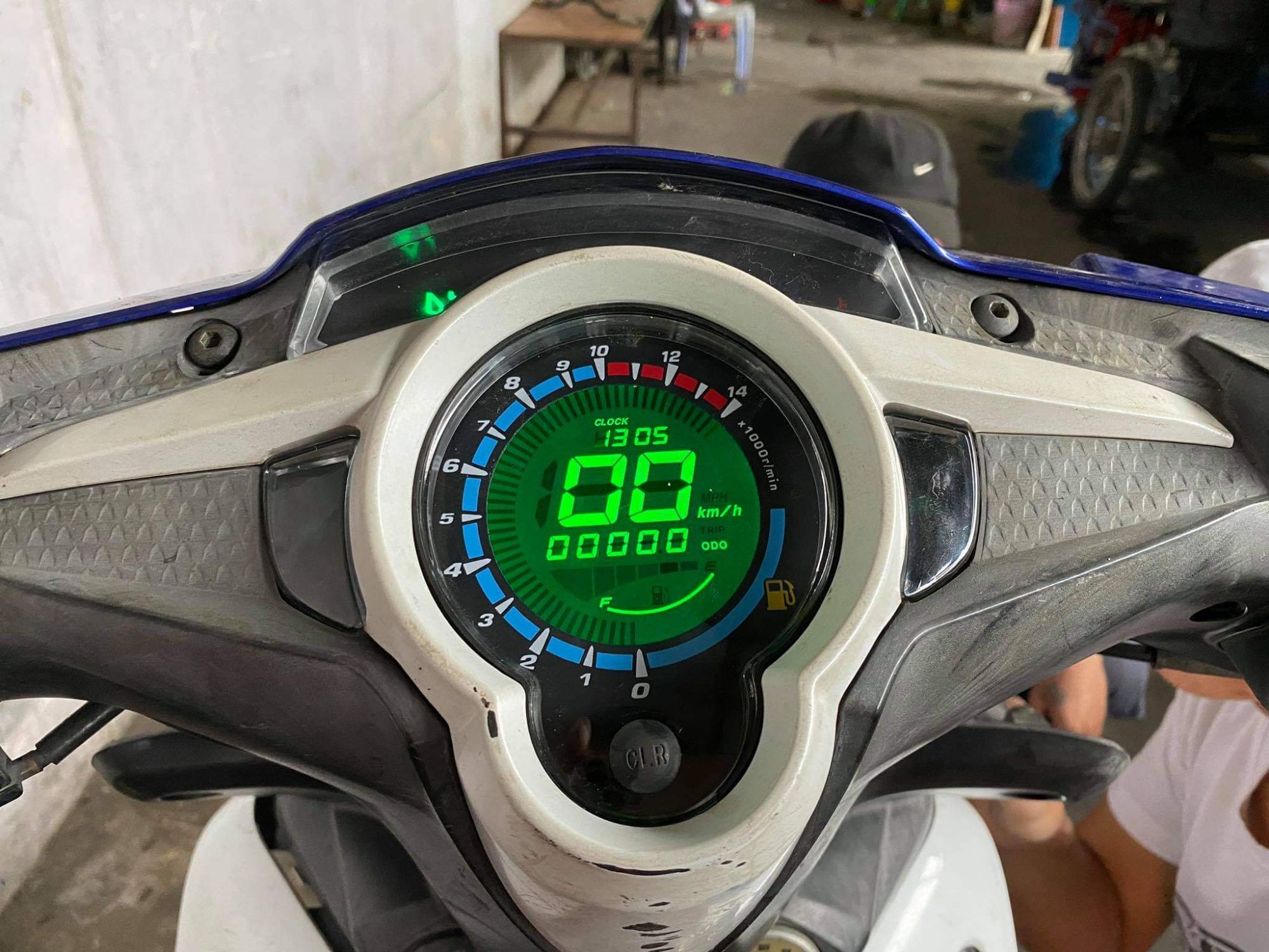 đồng hồ điện tử gắn ex 135 mạch LCD