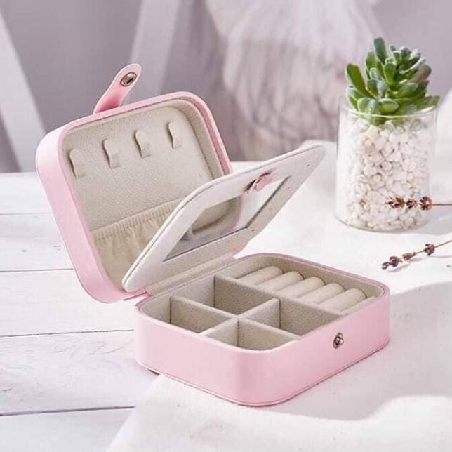 Hộp đựng đồ trang sức kèm gương mini